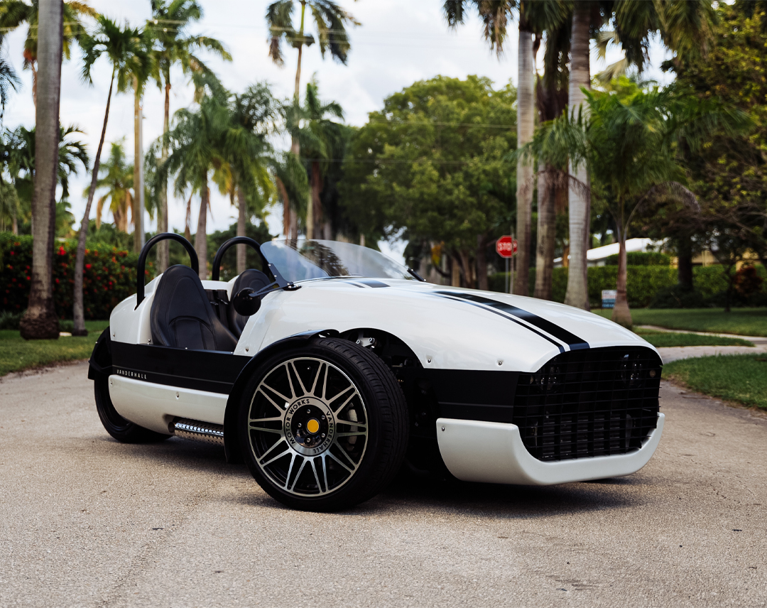 Apollo Hyper Scooter SUN RIDE Rentals, Miami Beach, Florida